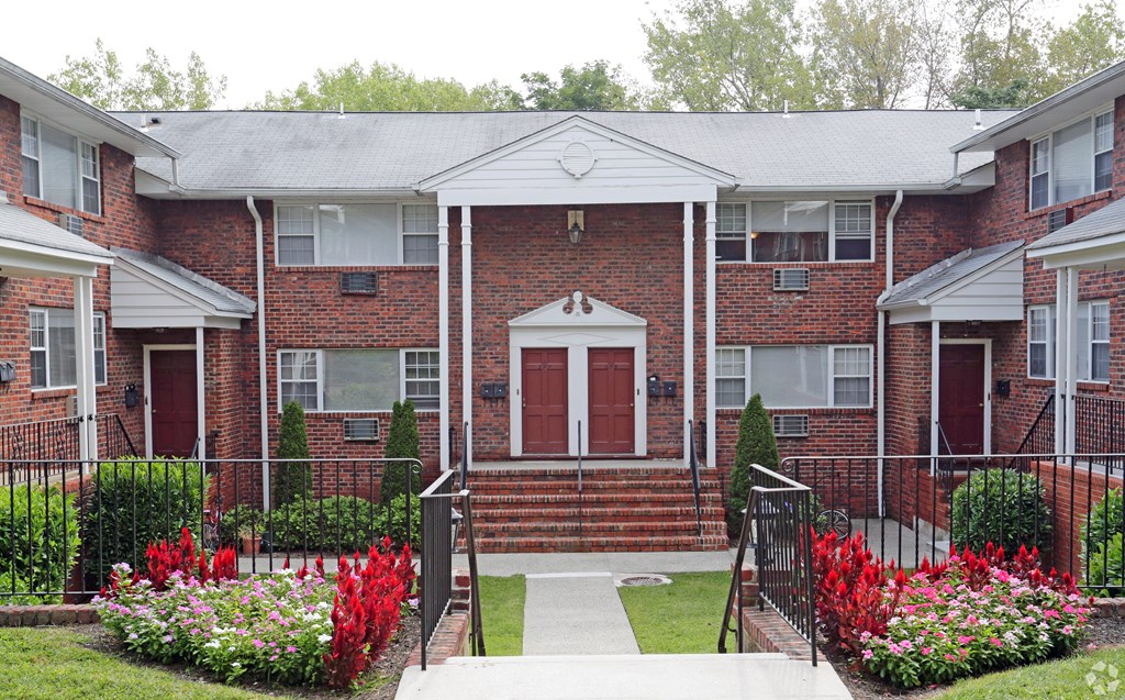 Willow Gardens Apartments, 265287 Willow st., Teaneck, NJ RentCafe